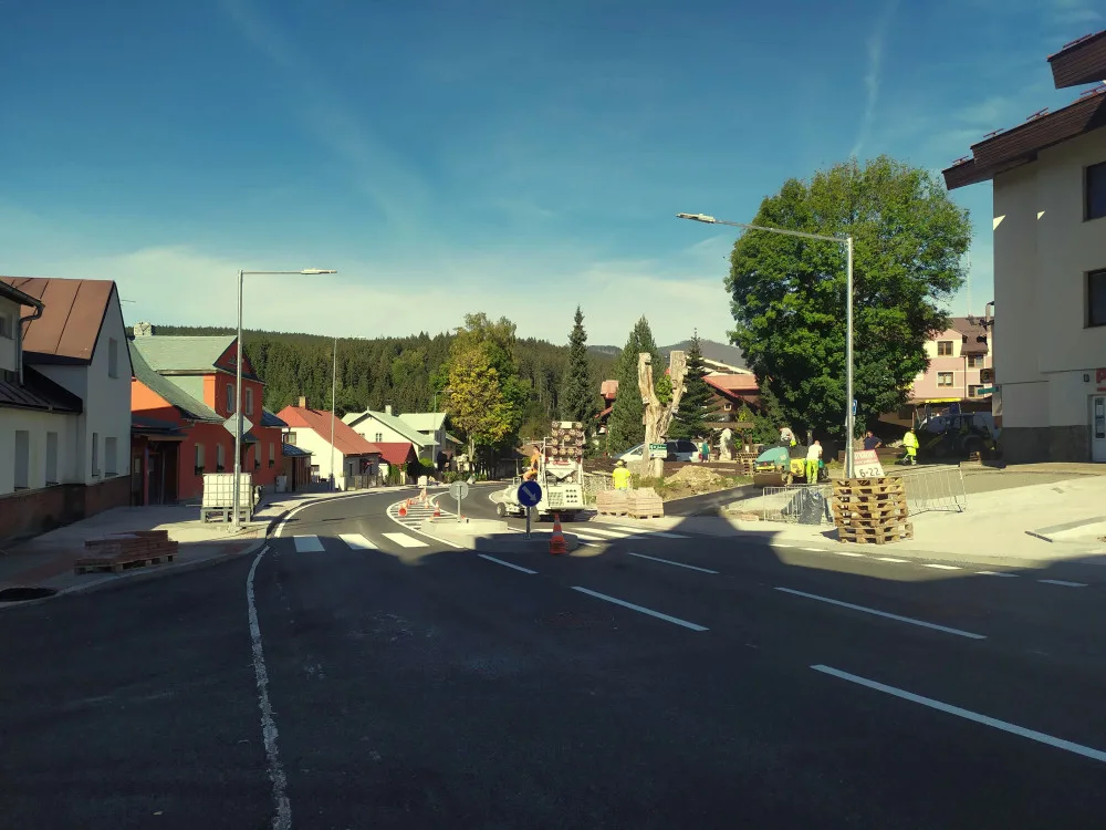 Po zimní přestávce se opět rozběhnou práce na opravě silnice I/27 v centrální části Železné Rudy