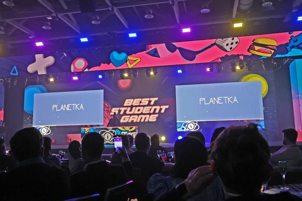 Slavnostní vyhlašování výsledků soutěže o nejlepší hru na videoherní konferenci GDC v San Franciscu