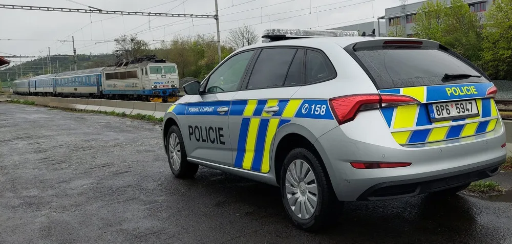 Policisté vyrazili zkontrolovat nádraží, vlaky i železniční přejezdy. Padala jedna pokuta za druhou