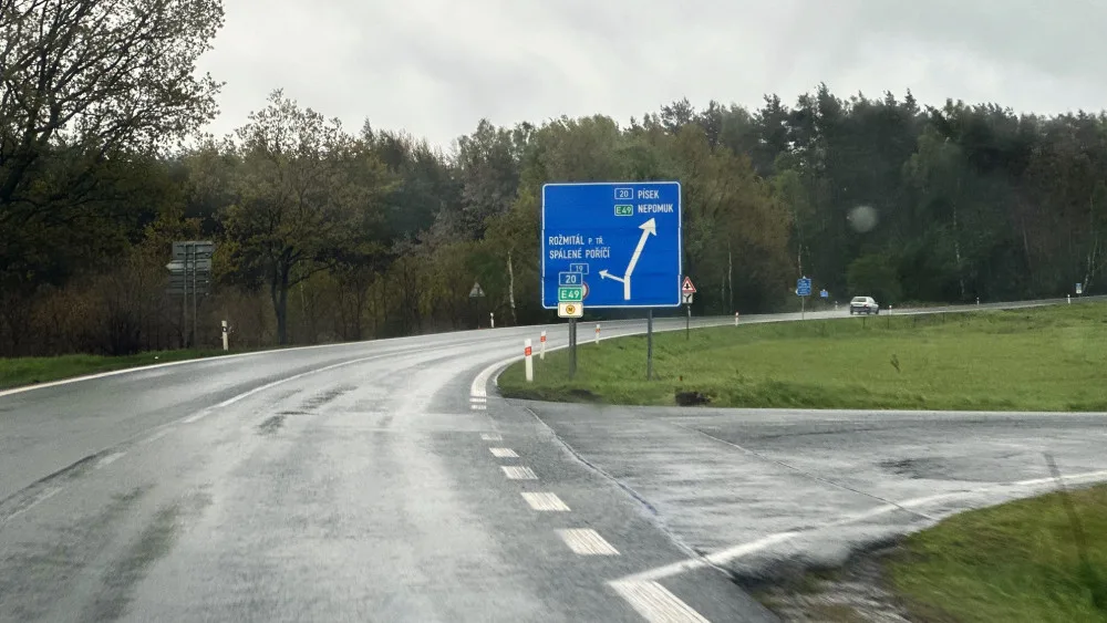 Startuje úprava extrémně nebezpečných křižovatek na silnici I/20 nad Losinou. Jde o místa častých nehod