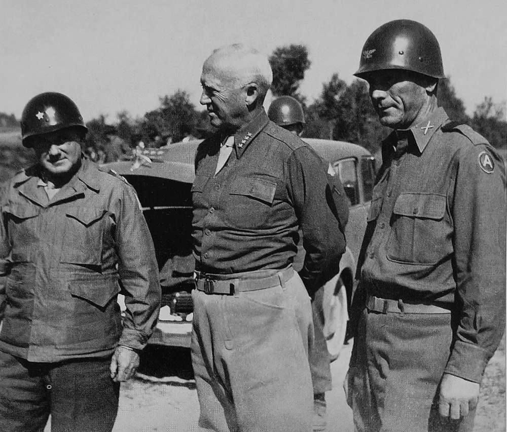 Přátelé George Patton a Ernest Harmon na dovolené v Borku u Tachova