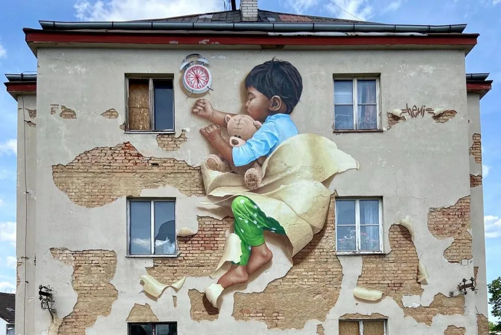 Objekt zdobí malba streetartvého umělce vystupujícího pod přezdívkou ChemiS, foto: ChemiS