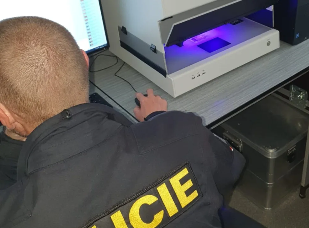 Cizinci tvrdě narazili, když při policejní kontrole vytasili padělané polské a slovenské doklady