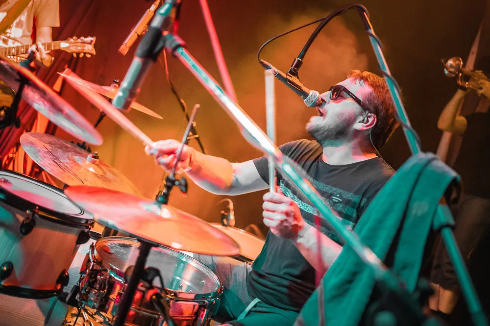 Ostrý ska-punk skupiny Rambanbám je divoký a hravý živel, který nikoho nenechá v klidu