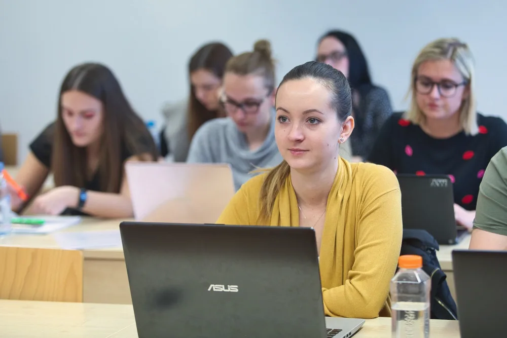 Uchazeči o studium na ZČU zatím odevzdali 13 500 přihlášek. Větší zájem je o ekonomii a právo