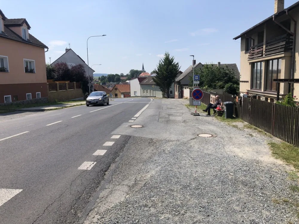 Jsou špatně přístupné a neodpovídají požadavkům na bezbariérovost, zastávky v Liticích se dočkají proměny