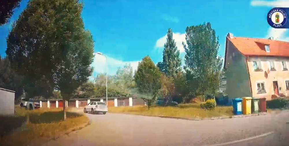 Honička s kradeným autem