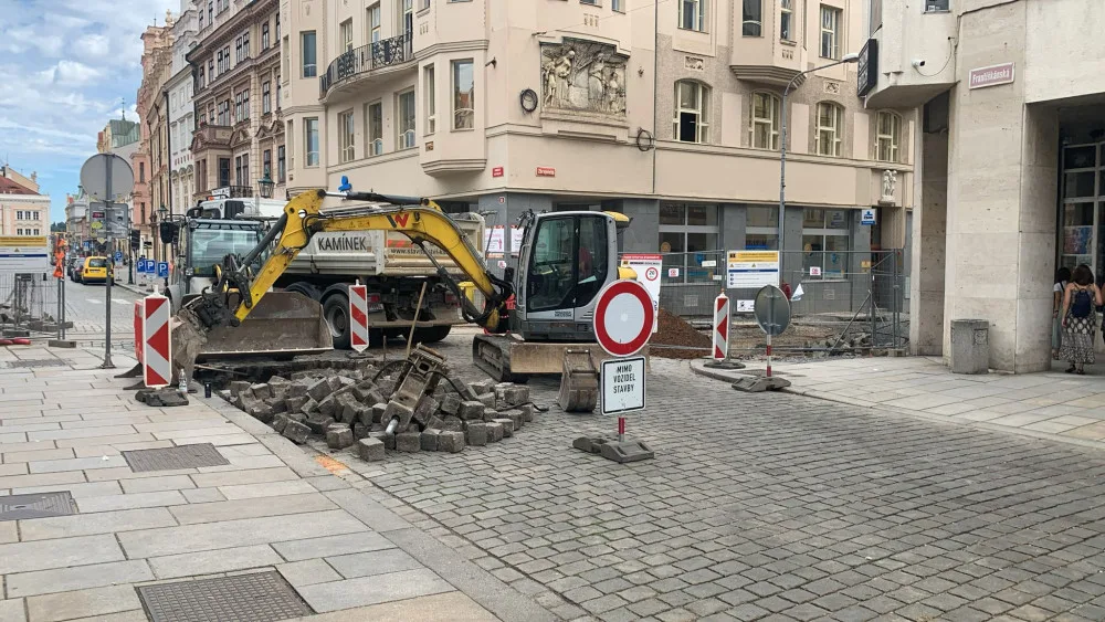 Rekonstrukce Zbrojnické v centru vstoupila do další fáze, vjezd na náměstí je možný Prešovskou a Dominikánskou