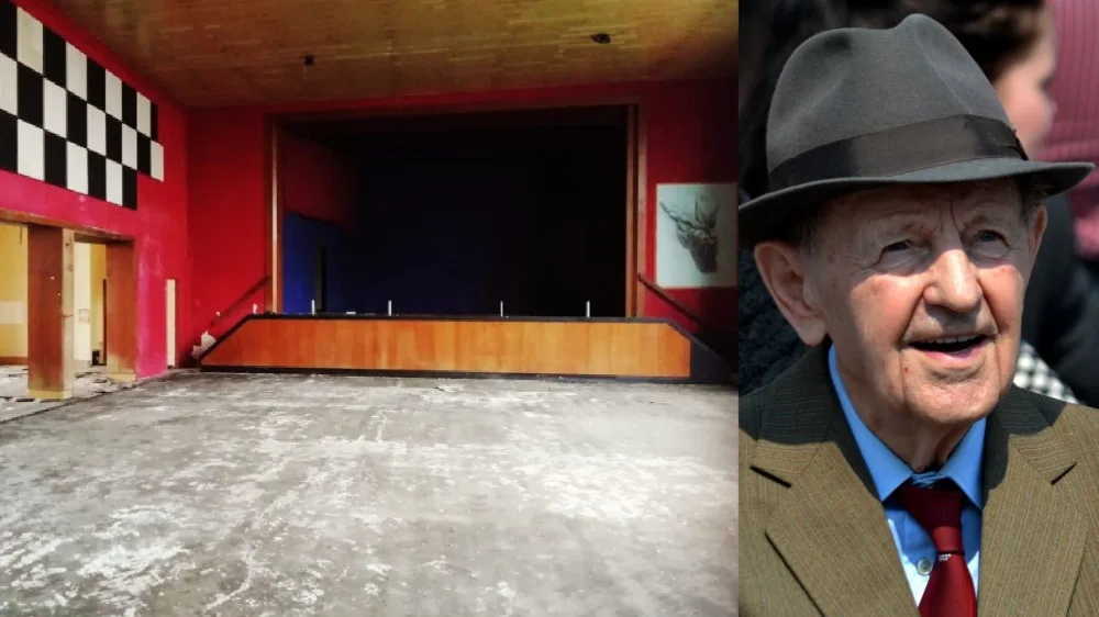 Na tomto pódiu pronesl Miloš Jakeš svůj nejznámější projev