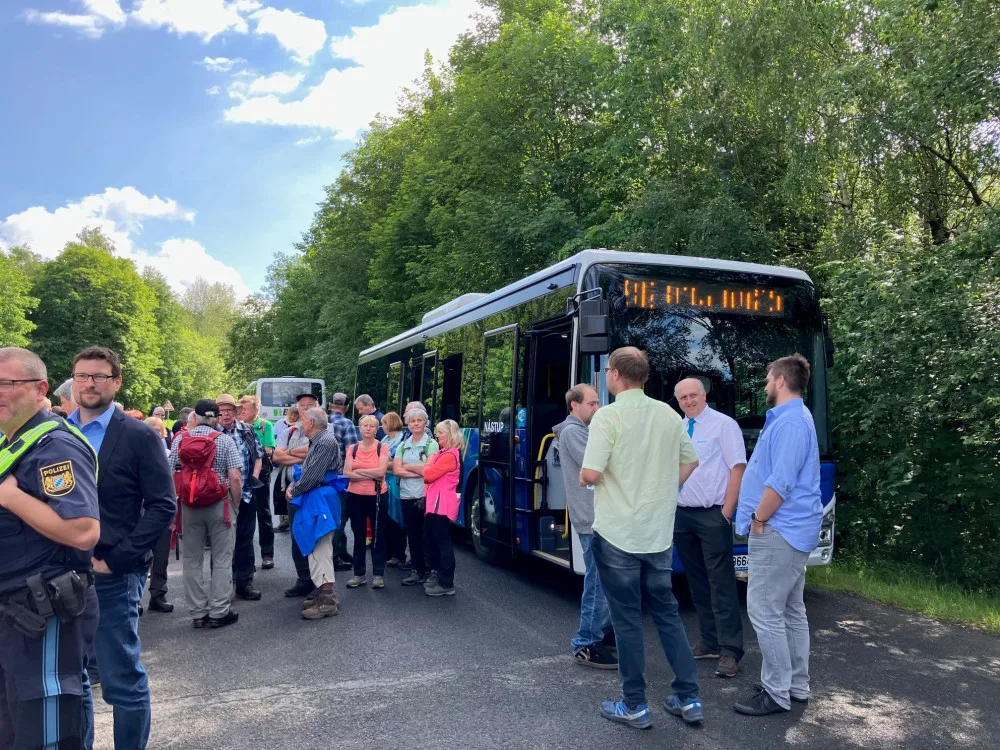 Příhraničí Bavorska a Plzeňského kraje spojují tři autobusové linky, zájem roste.