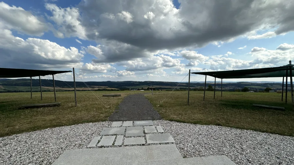 Nejvyšší a nejstarší budhistická stavba v Česku měří sedm metrů