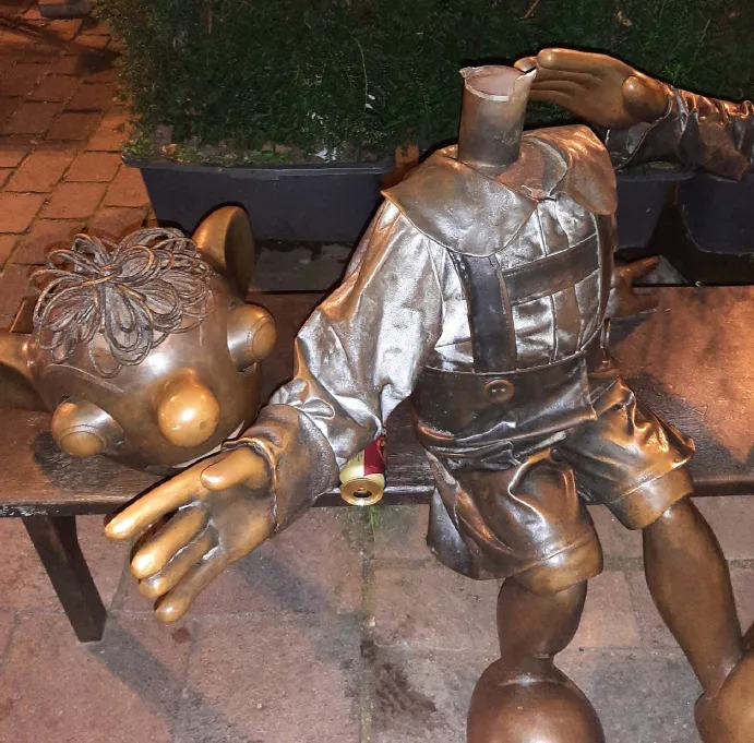 Takto přišel Hurvínek o hlavu