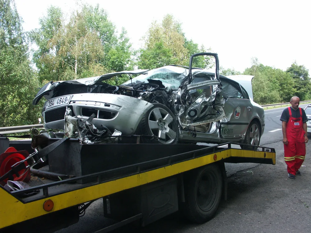 Automobil Ivana Hlinky krátce po tragické nehodě