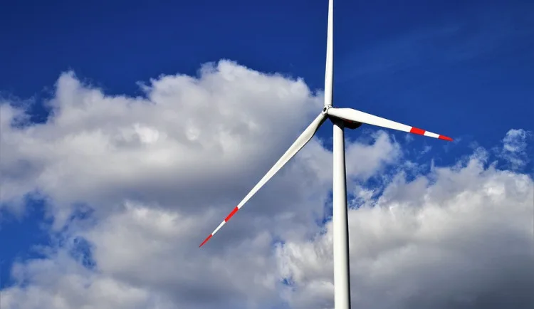 Ale ani ve snu by mne nenapadlo, že se budeme pokoušet umisťovat větrné elektrárny do blízkosti barokních památek a jimi obohacené krajiny, říká senátor Vladislav Vilímec