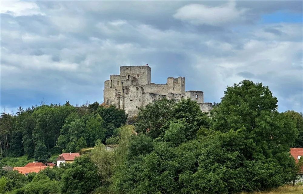 Hrady Rabí, Velhartice a Švihov byly o prázdninách nejnavštěvovanějšími památkami v Plzeňském kraji