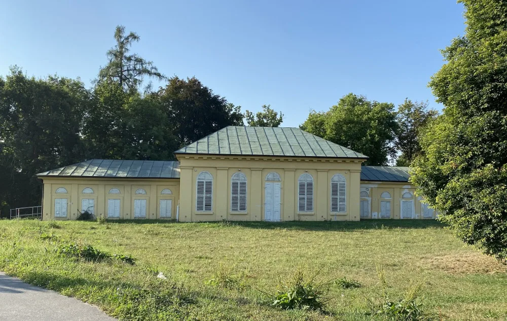 Město hodlá opravit ikonický lochotínský pavilonek, který je v havarijním stavu. Už teď se hledá jeho další využití