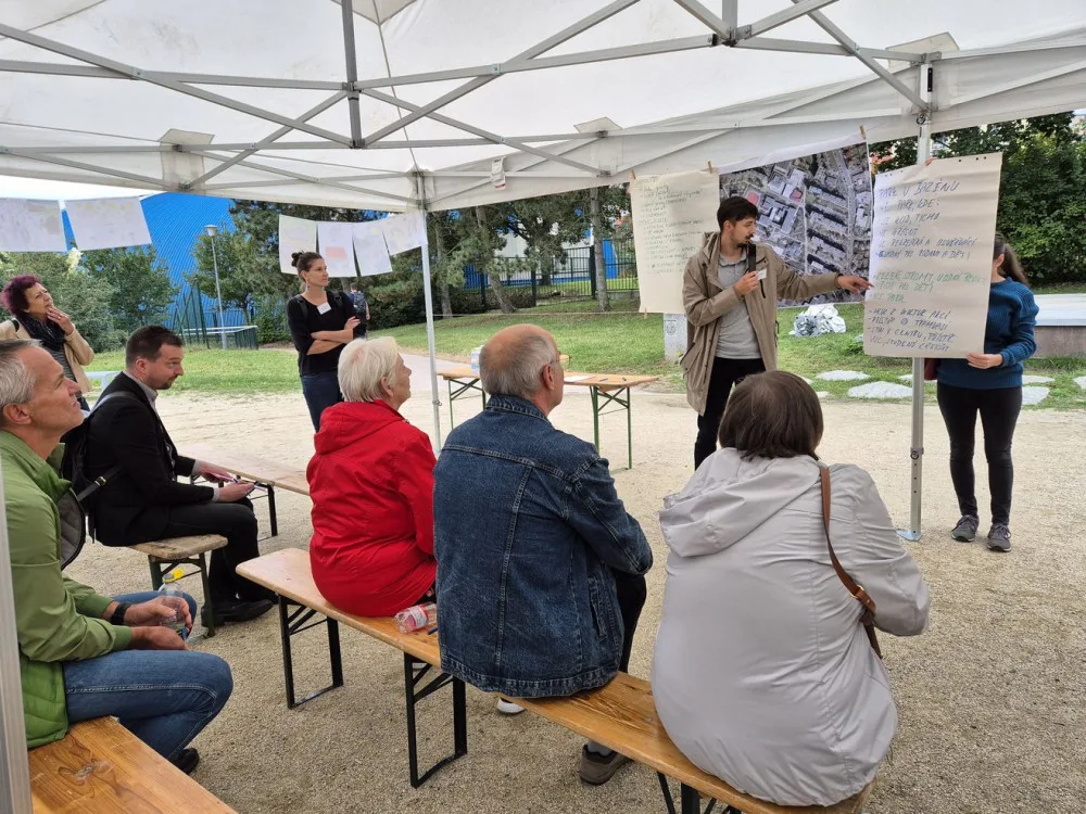 Veřejnost poprvé diskutovala s představiteli obvodu o budoucnosti a nové podobě plzeňského parku U Bazénu