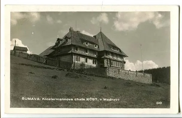 Slavná Klostermannova oslaví 100 let od svého otevření. Jde o nejznámější rekreační objekt na Šumavě