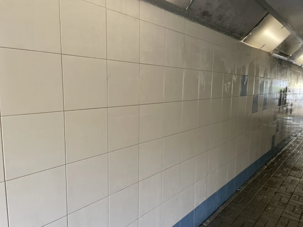 Město se snaží bojovat s vandalismem, vyčištění jednoho podchodu vyjde na desítky tisíc korun