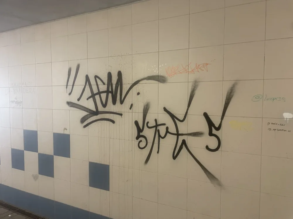 Město se snaží bojovat s vandalismem, vyčištění jednoho podchodu vyjde na desítky tisíc korun