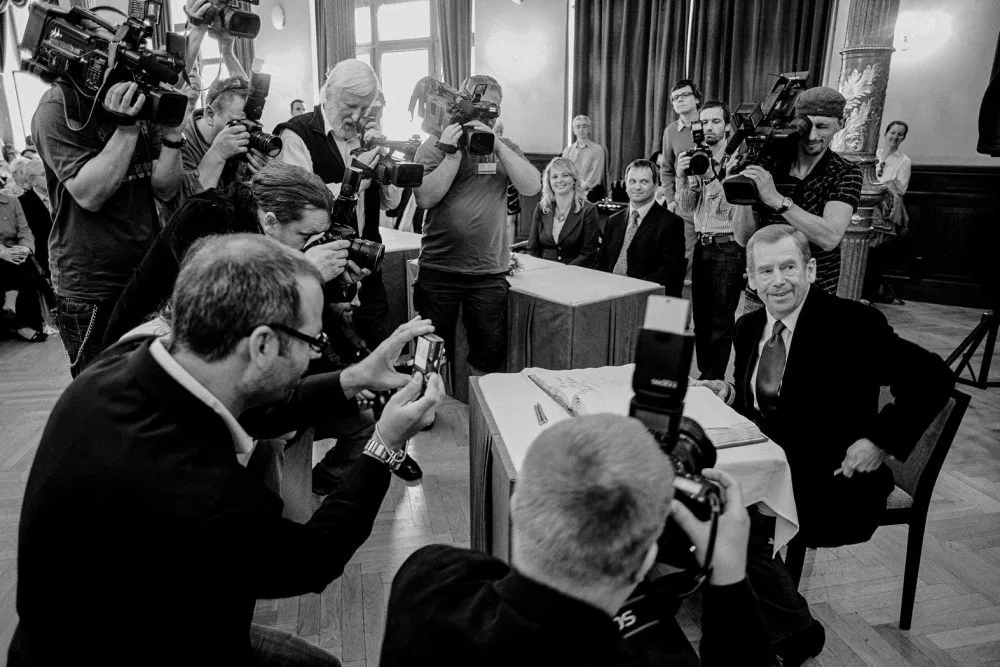 V roce 2009 převzal Václav Havel Cenu 1. června, kterou Plzeň uděluje osobnostem, které přispěly k šíření ideálů demokracie, foto: Tomki Němec