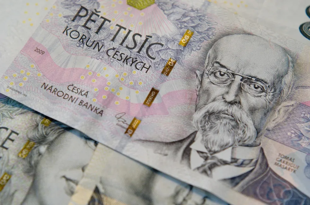 Cizí peníze si chtěl nepoctivý nálezce nechat, nyní mu hrozí až rok za mřížemi