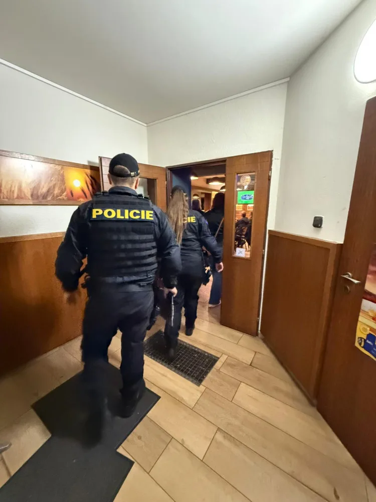 Policisté si posvítili alkohol, drogy a mládež. Rekordmanem byl šestnáctiletý mladík