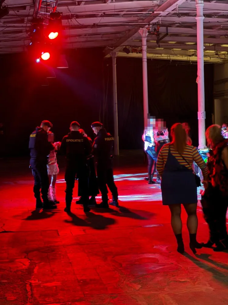 Policisté si posvítili alkohol, drogy a mládež. Rekordmanem byl šestnáctiletý mladík