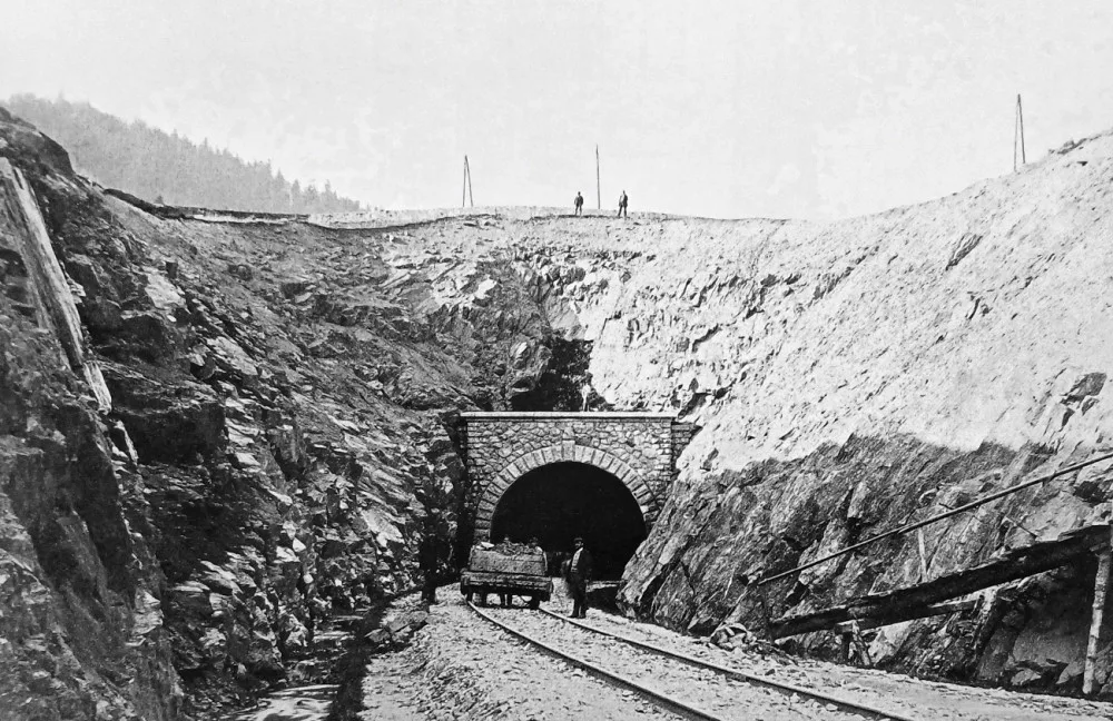Stavba tunelu
