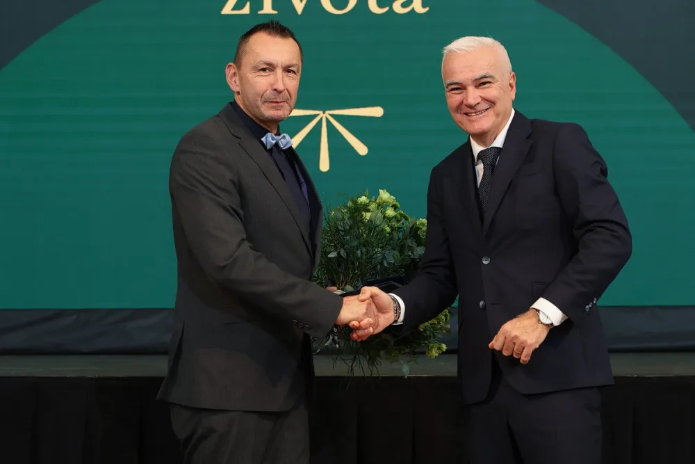 Zachránce malé holčičky, kterou napadli psi, obdržel Cenu hejtmana za záchranu života