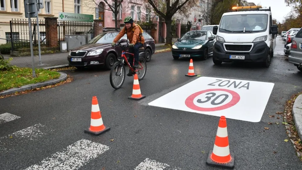 Řidiči pozor, nová Zóna 30 s výrazně omezenou rychlostí vznikla na Borech. Cílem je ochránit chodce