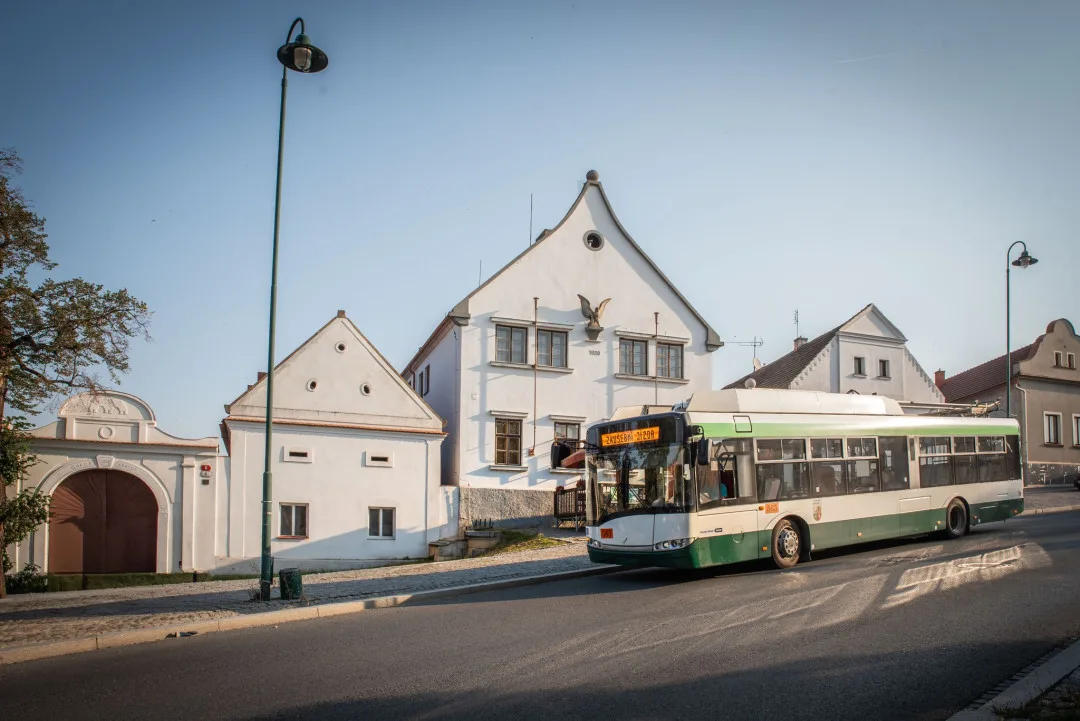 Do ulic vyjede zkušební linka č.9, trolejbusy propojí Karlov s Koterovem
