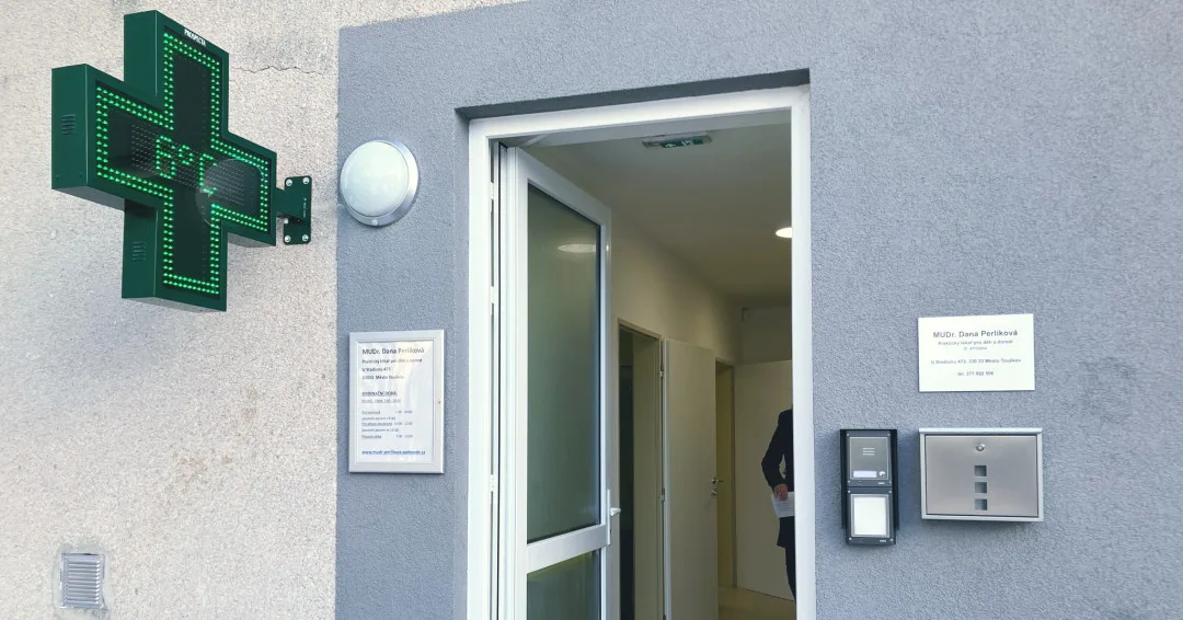 Půldruhého roku město marně shánělo pediatra, nakonec bude ve své praxi pokračovat dosavadní třiasedmdesátiletá lékařka