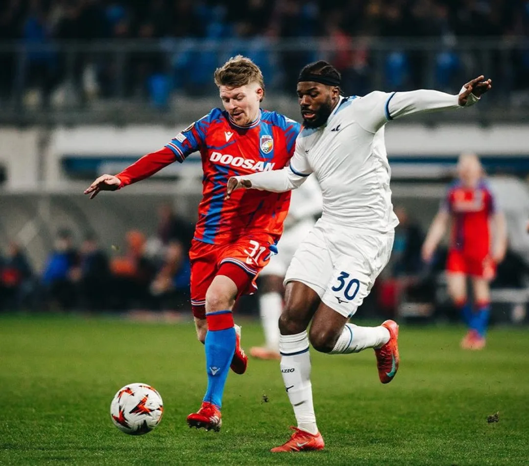 Fotbalisté Plzně ve dvojnásobné přesilovce prohráli v Evropské lize s Laziem 1:2
