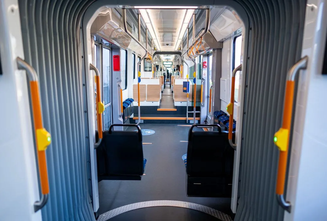 Škodováci vyrobili nejdelší tramvaj na světě, měří téměř 60 metrů. Dvanáct obřích souprav bude jezdit v SRN