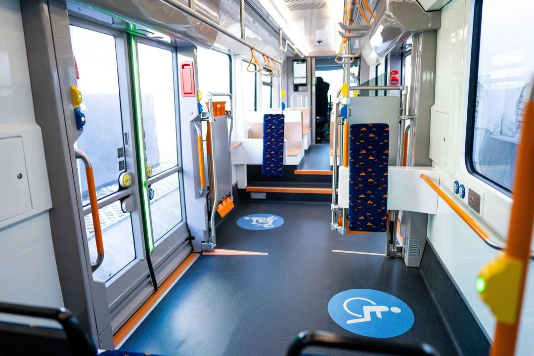 Škodováci vyrobili nejdelší tramvaj na světě, měří téměř 60 metrů. Dvanáct obřích souprav bude jezdit v SRN