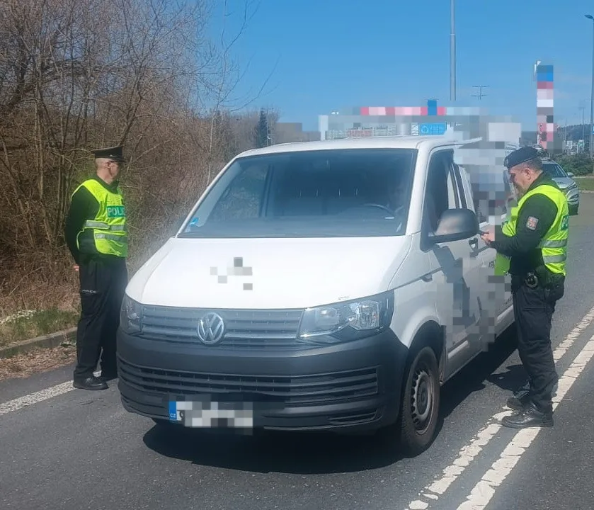 Policisté v dubnu uskutečnili rozsáhlou síť pobytových kontrol cizinců. Hledali padělané doklady i nelegální pracovníky