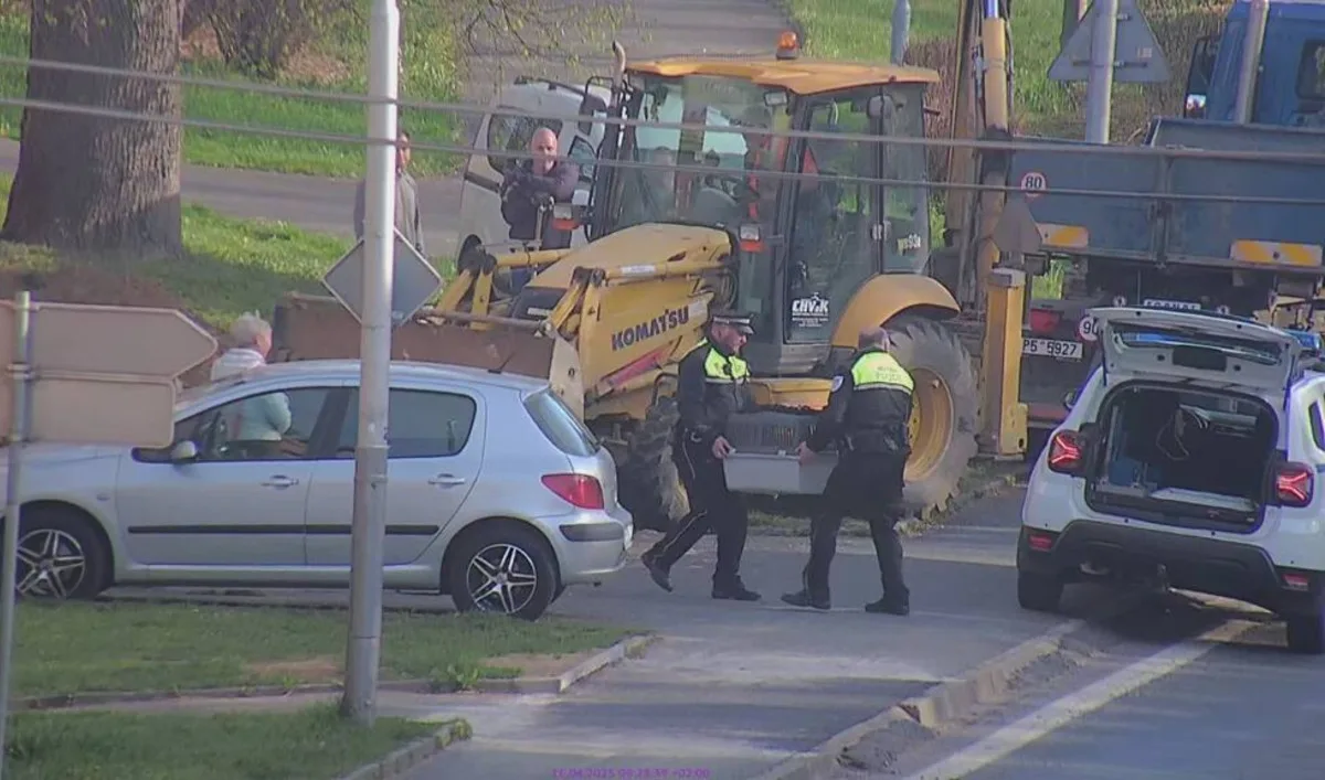 Bobr se usadil pod bagrem a odmítal odejít, výkopové práce musely počkat