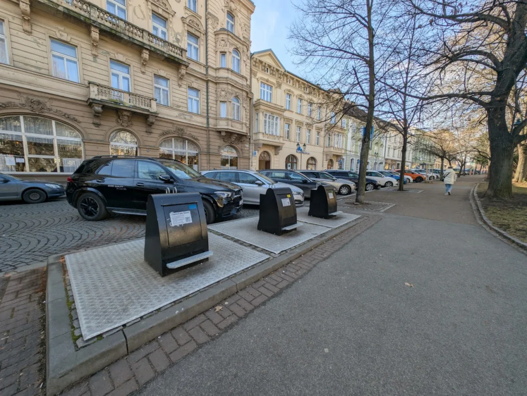 Je dobře když se v Plzni zrušily podzemní kontejnery na odpad, nebo mělo město zapracovat na jejich zachování?