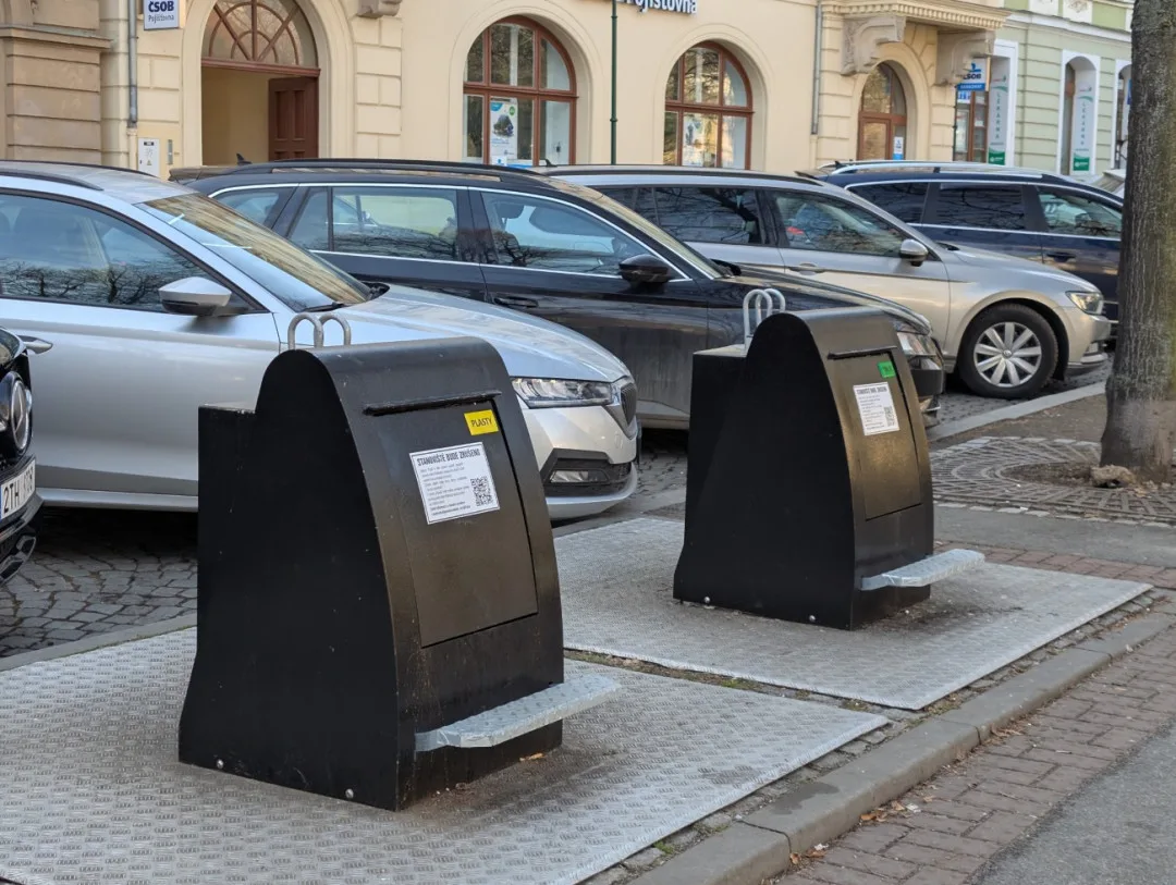 Je dobře když se v Plzni zrušily podzemní kontejnery na odpad, nebo mělo město zapracovat na jejich zachování?