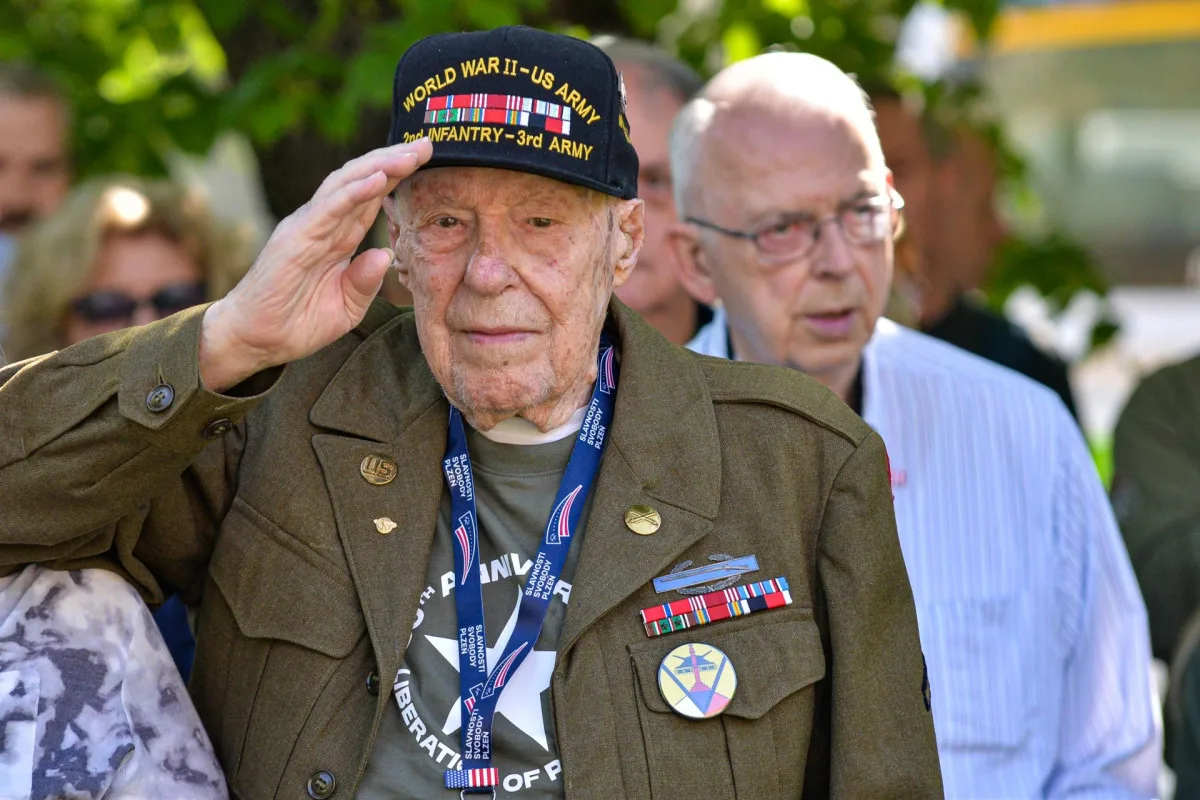 Ve válce nikdo nevyhrává, všichni prohrávají, řekl v Plzni americký veterán