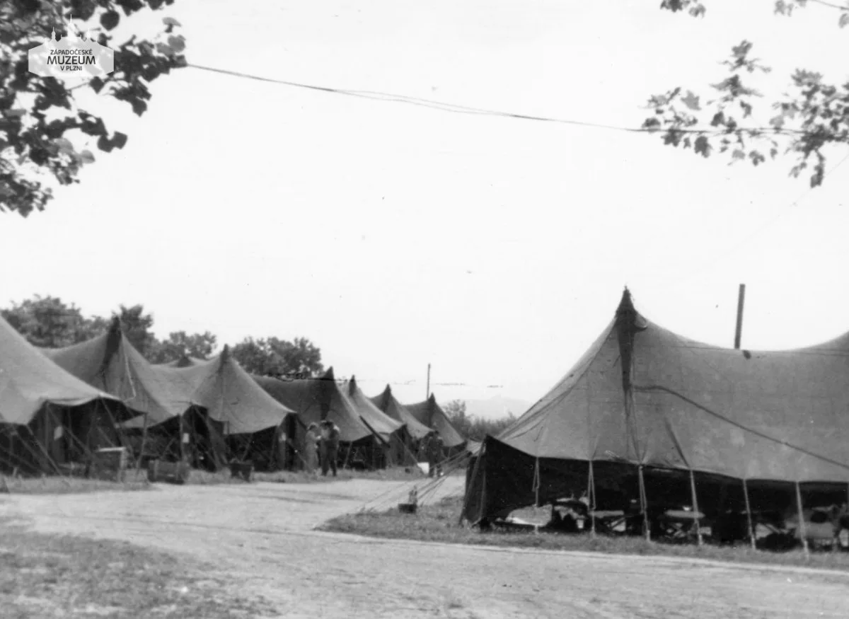 Vojenský tábor 109. evakuační nemocnice americké armády v Plzni na Borech, květen-září 1945