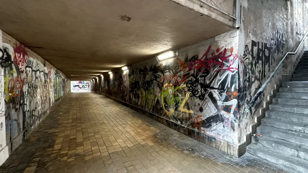 Podchod hrůzy pod Rokycanskou třídou zmizí. Ulici překlene lávka dlouhá 116 metrů