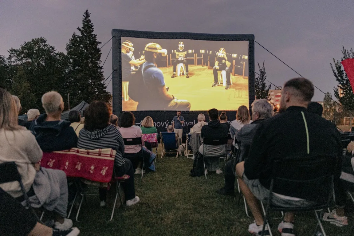 Letní kino na místech, kde byste to nečekali. Promítání bude v pivovaru i ve stodole