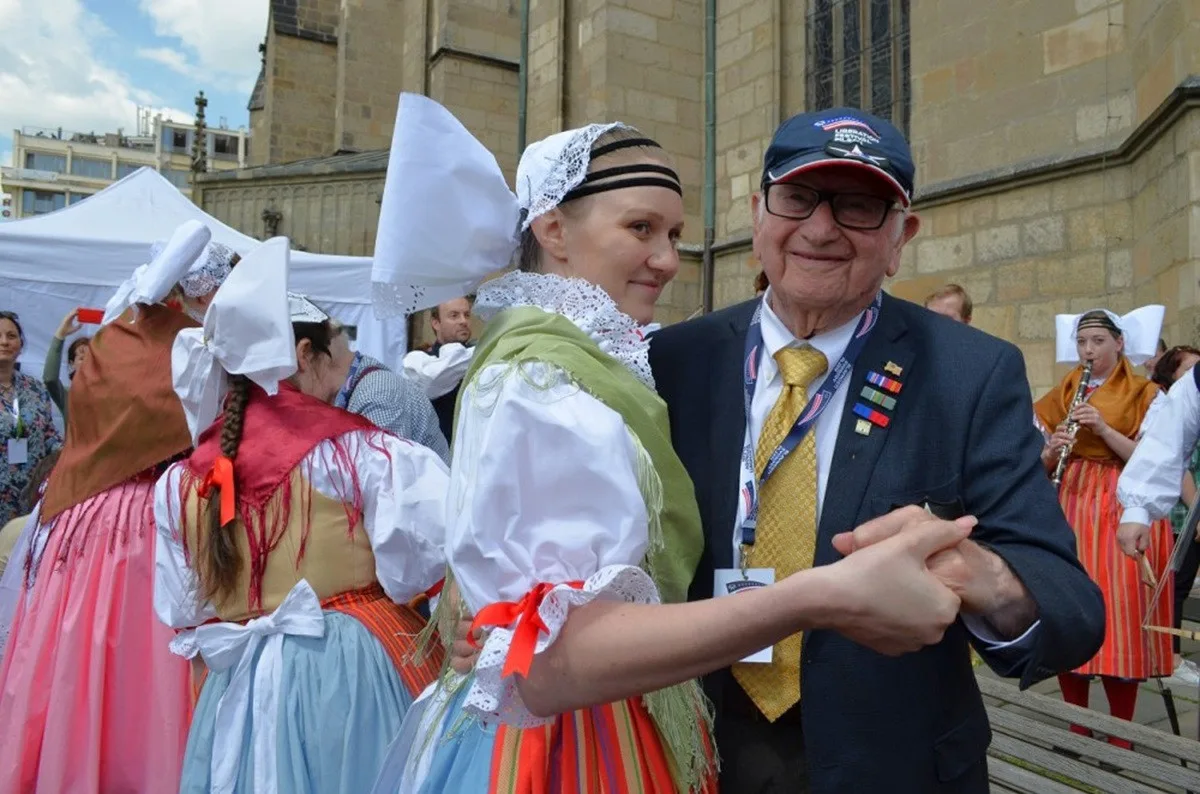 Ve věku 100 let zemřel válečný veterán a osvoboditel Plzně Herman Geist