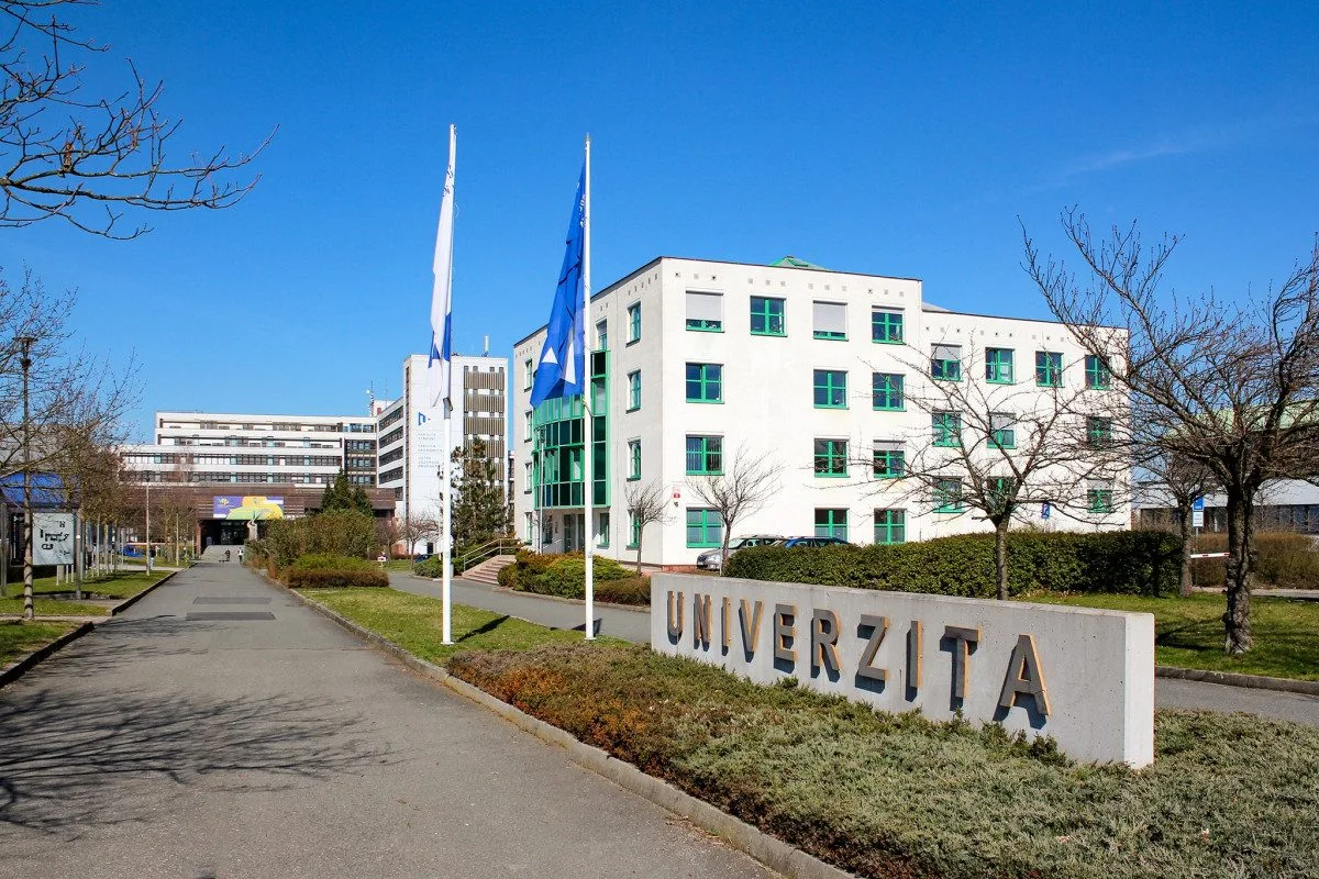 Západočeská univerzita přijímá přihlášky do druhých kol.