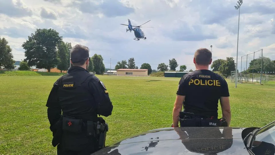 Záhadné zmizení padesátiletého muže. Policie opakovaně nasazuje do pátrání lidi, psy i vrtulník