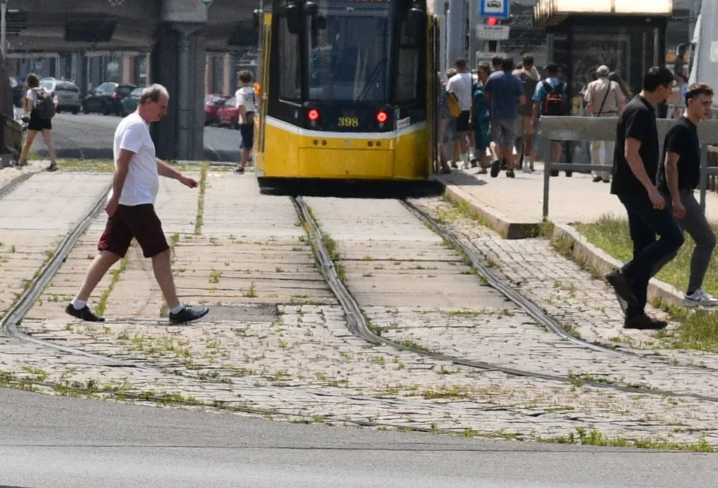 Tramvaje se vrací na koleje U Jána. Plzeň dokončila opravu ve frekventované křižovatce