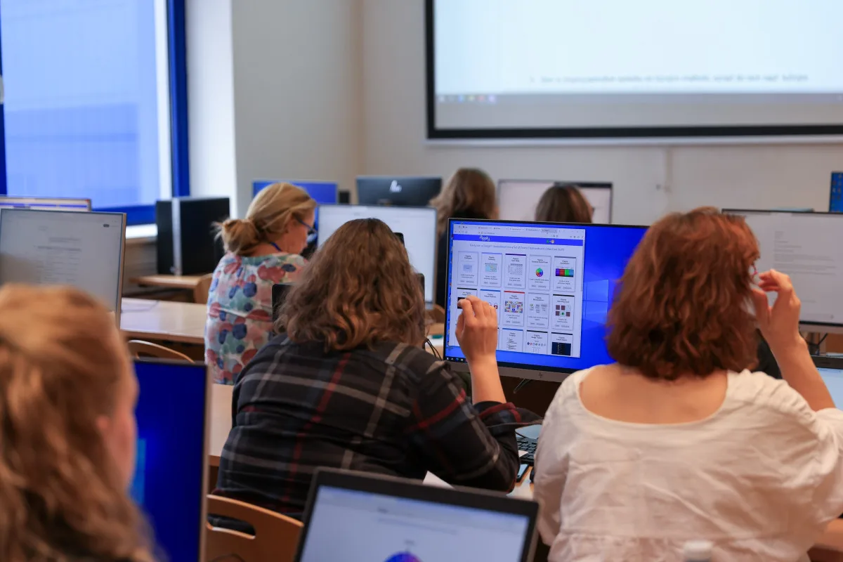 Mimořádné studium je vhodné pro všechy věkové skupiny od 15 let
