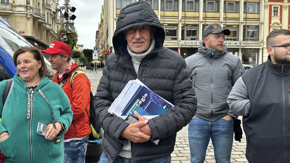 Babiš šel na akci ANO v Plzni do ostrého konfliktu se studenty. Došlo i na Jezulátko